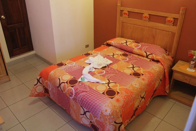 hotel y restaurante mayaland