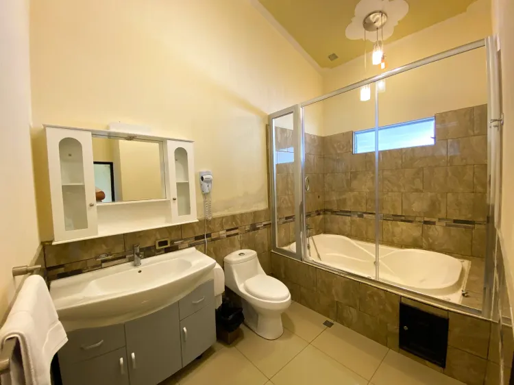hotel loma real inn