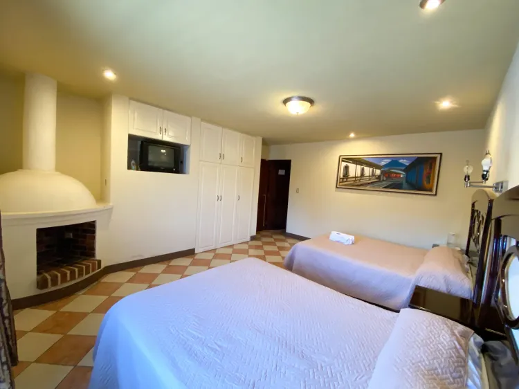 hotel loma real inn